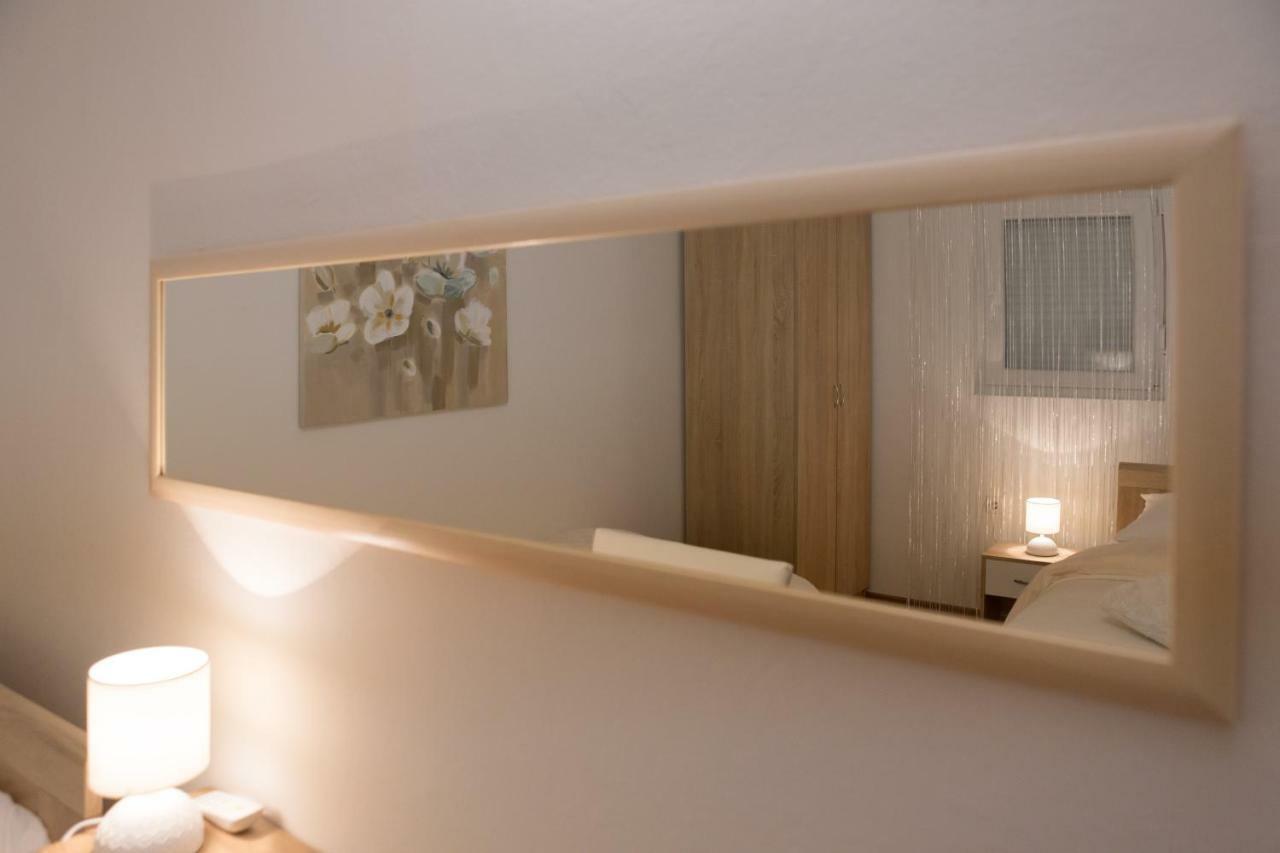 Apartman Korina Otocsán Kültér fotó
