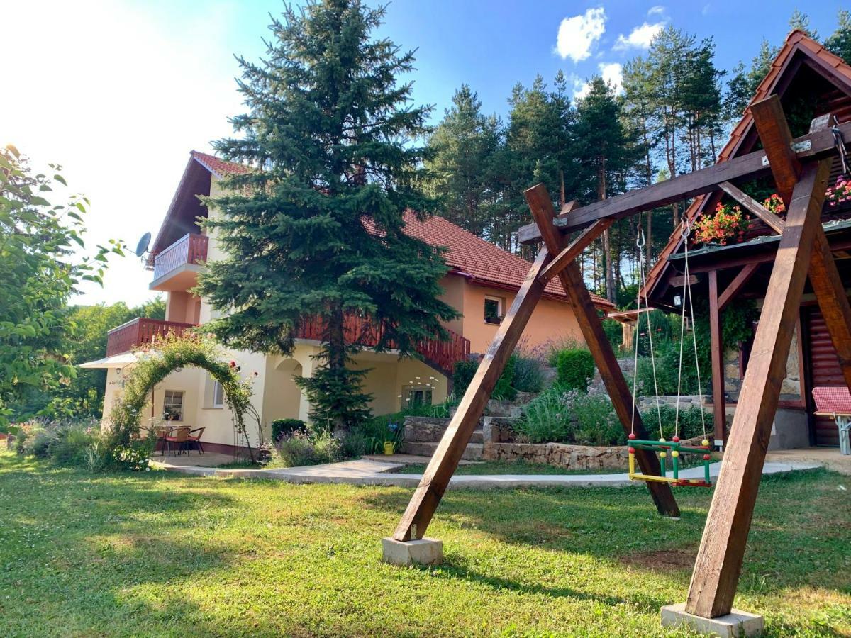 Apartman Korina Otocsán Kültér fotó